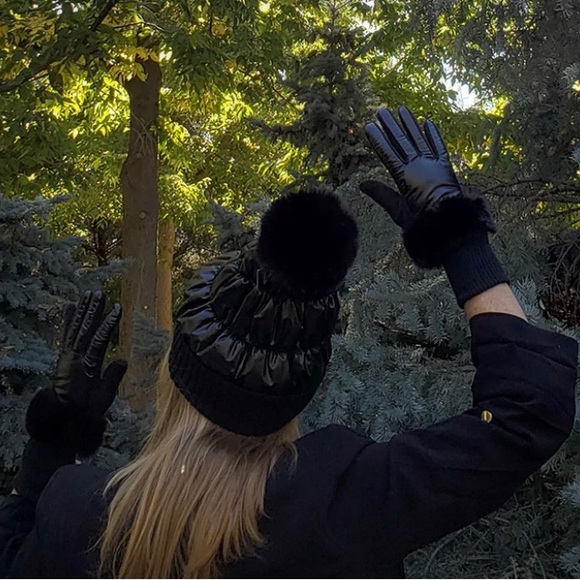 🖤FAUX-FUR🖤Feminine Soft Iridescent Black Stella Puffer Gloves - Picture 5 of 12
